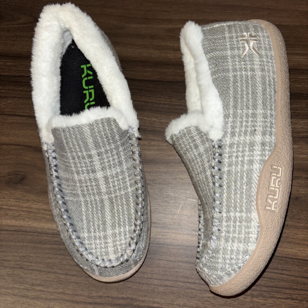 Kuru Loft Women's 8.5 Gray Plaid Indoor Outdoor Moccasins Fur Lined $149 Slipper
